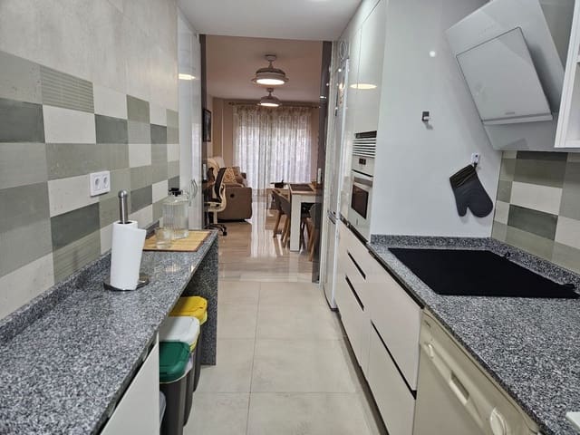 3 quarto Apartamento para venda em Castillo Sohail, Fuengirola - 425 000 € (Ref: 9535350)