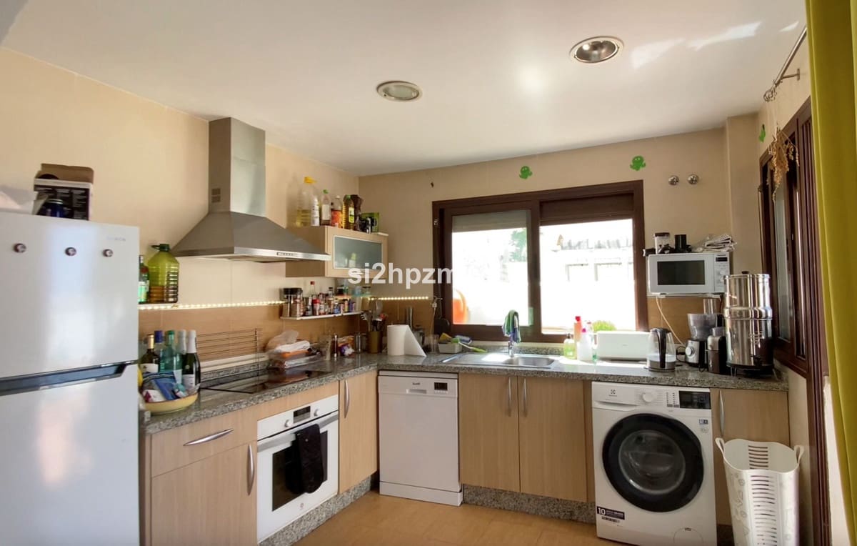 3 bedroom Townhouse for sale in Velez-Malaga with pool - € 420,000 (Ref: 9536552)