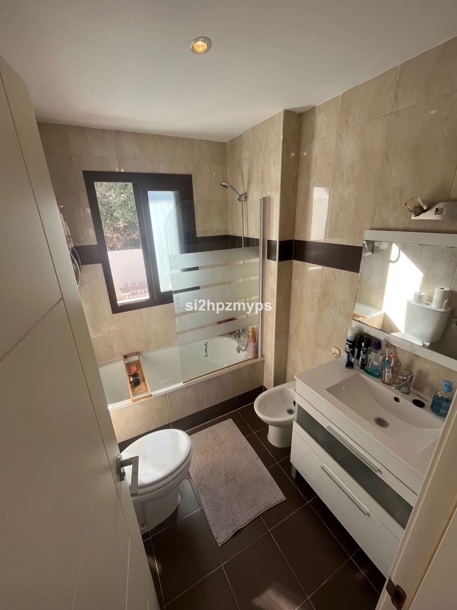 3 bedroom Townhouse for sale in Velez-Malaga with pool - € 420,000 (Ref: 9536552)