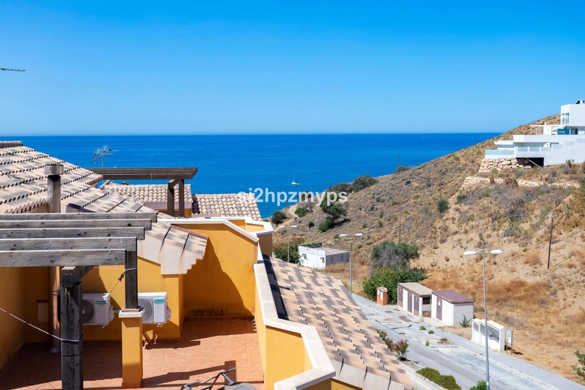 3 bedroom Townhouse for sale in Velez-Malaga with pool - € 420,000 (Ref: 9536552)