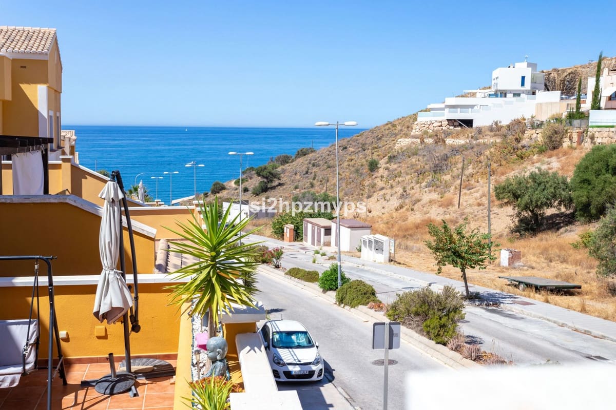 3 bedroom Townhouse for sale in Velez-Malaga with pool - € 420,000 (Ref: 9536552)