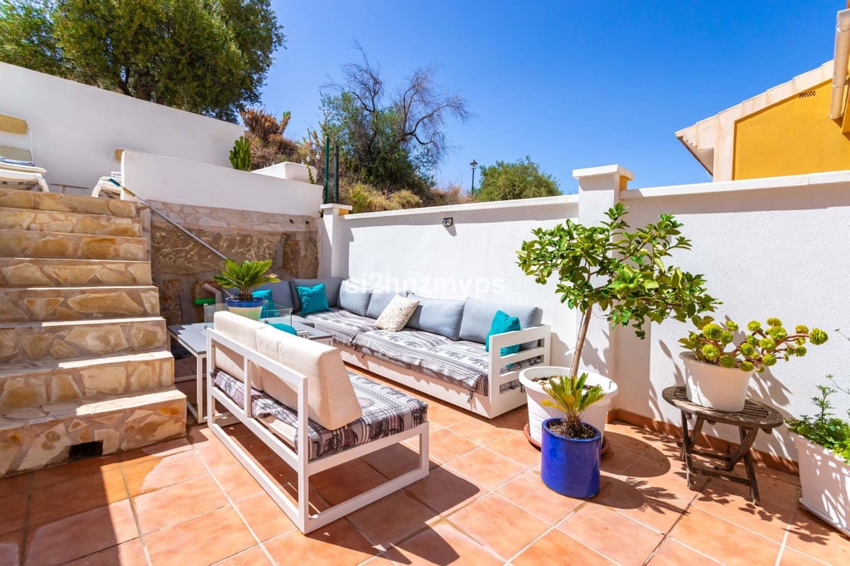 3 bedroom Townhouse for sale in Velez-Malaga with pool - € 420,000 (Ref: 9536552)