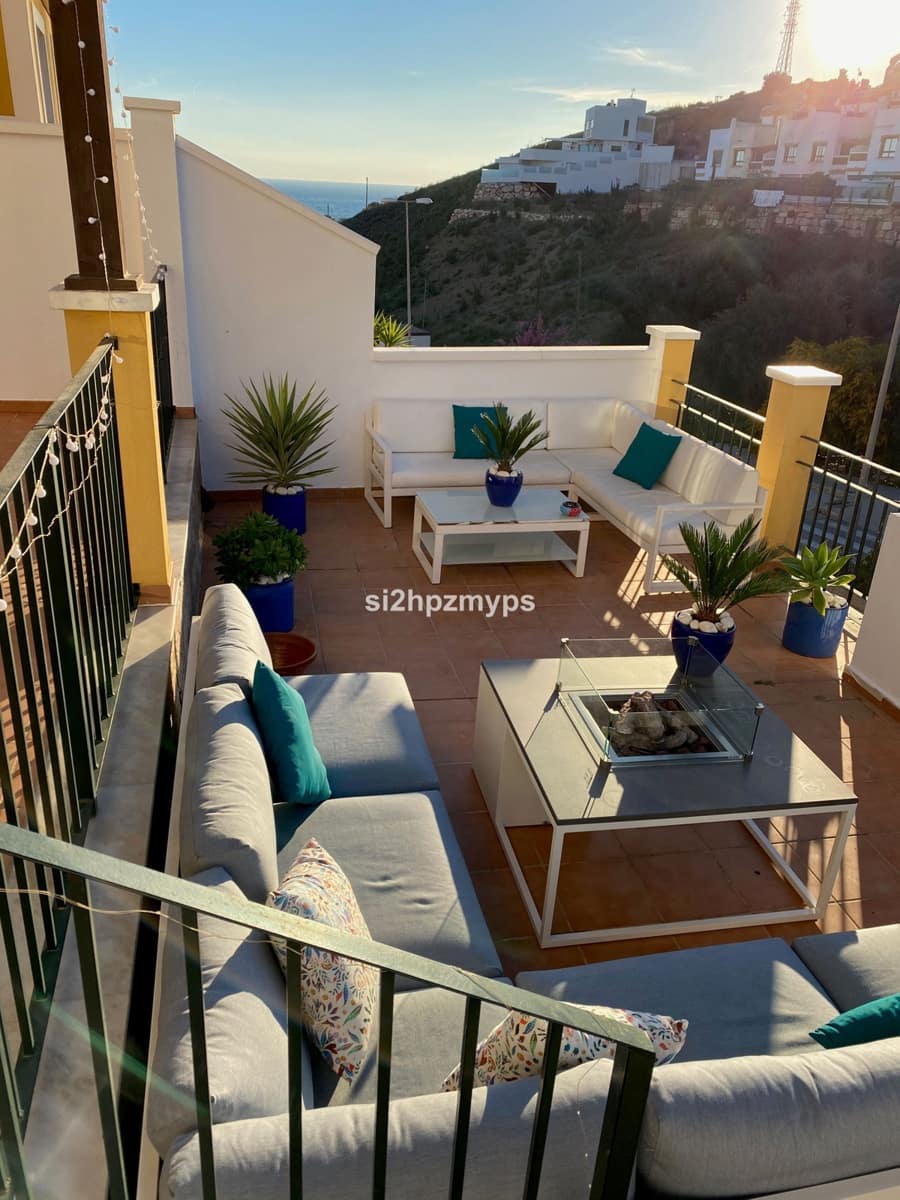 3 bedroom Townhouse for sale in Velez-Malaga with pool - € 420,000 (Ref: 9536552)