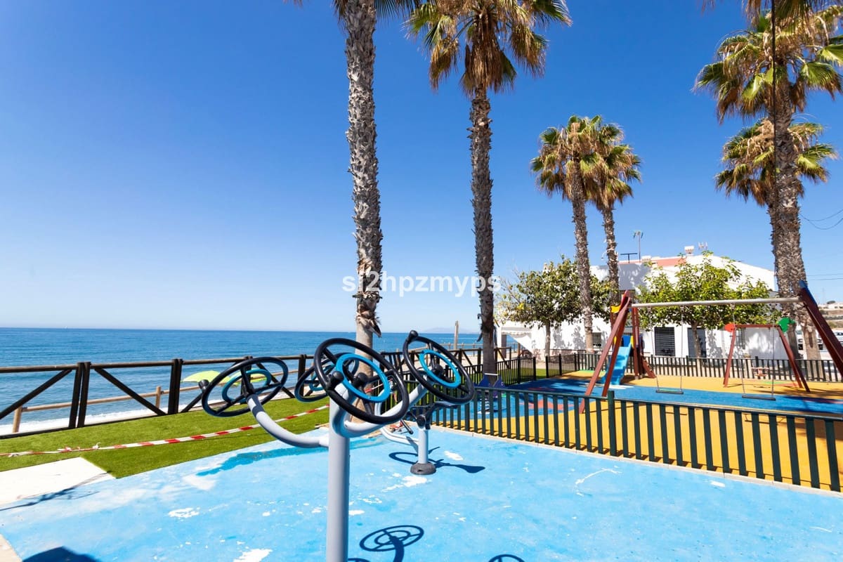 3 bedroom Townhouse for sale in Velez-Malaga with pool - € 420,000 (Ref: 9536552)