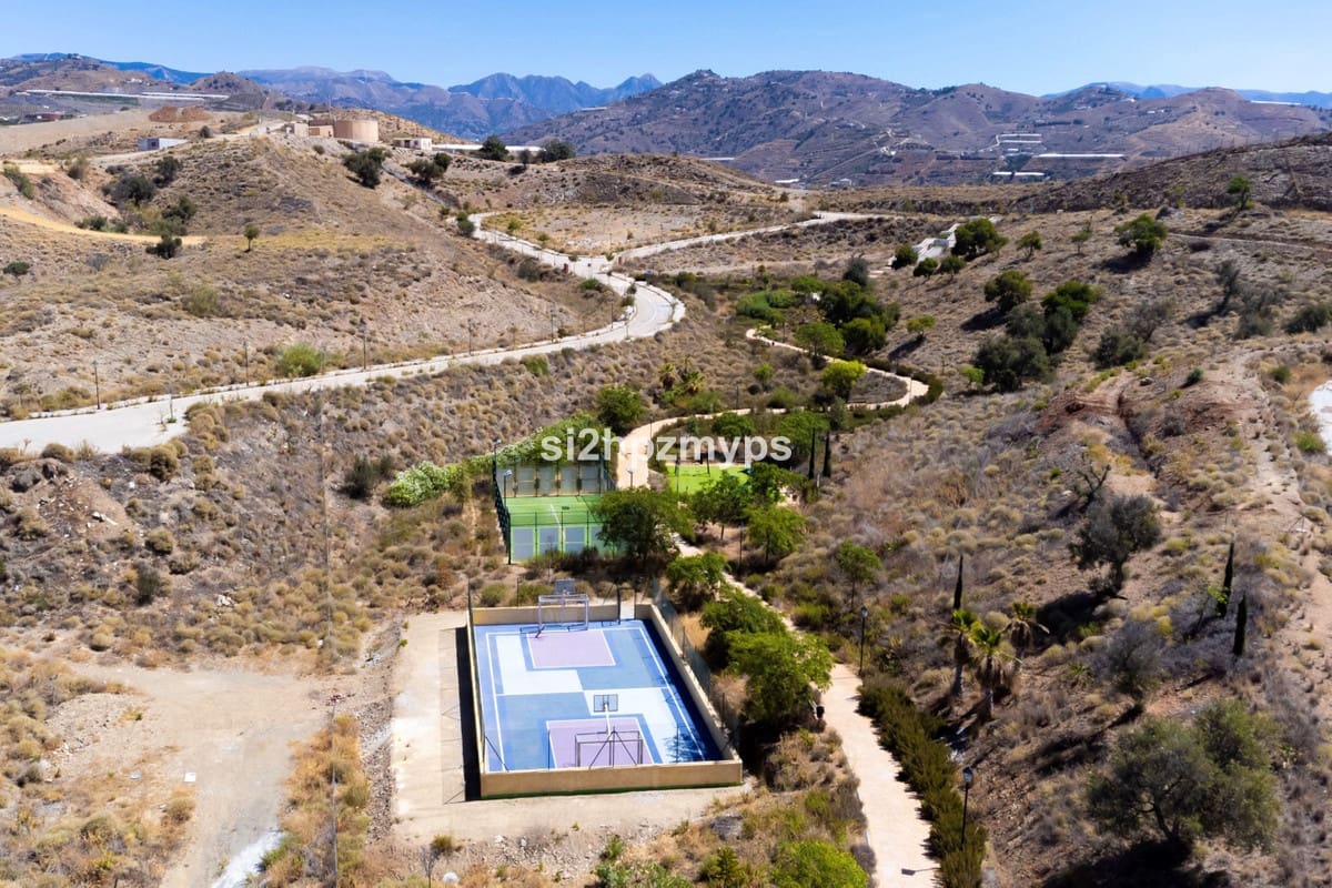 3 bedroom Townhouse for sale in Velez-Malaga with pool - € 420,000 (Ref: 9536552)