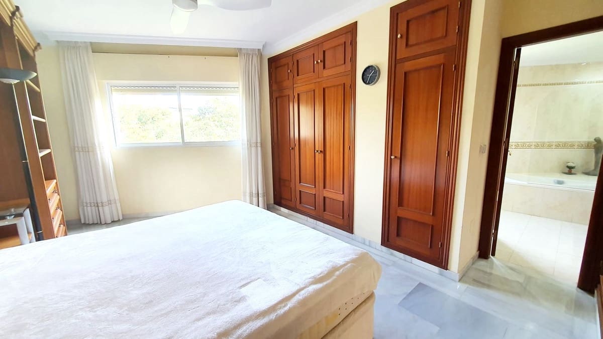 Apartamento de 3 habitaciones en Fuengirola en venta - 440.000 € (Ref: 9536556)