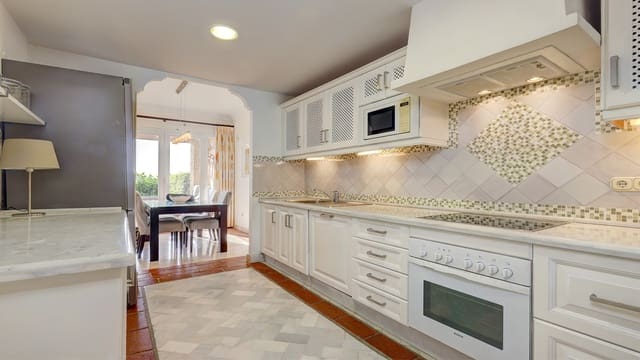 3 soveværelse Lejlighed til salg i Casares Pueblo, Casares - € 795.000 (Ref: 9542759)