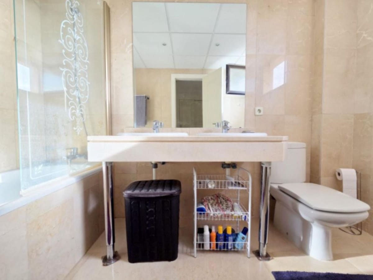 Apartamento de 2 habitaciones en Casares en venta con garaje - 329.000 € (Ref: 9547370)