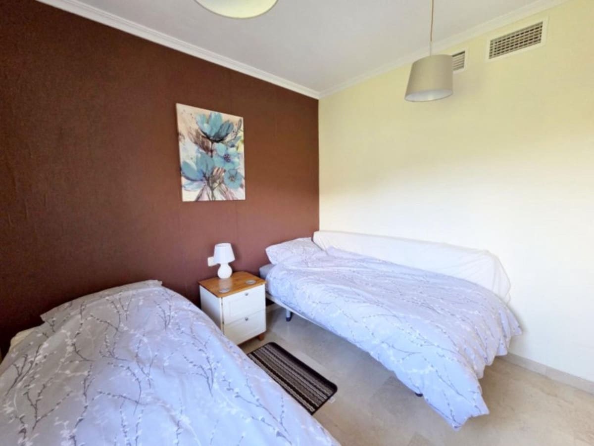 Apartamento de 2 habitaciones en Casares en venta con garaje - 329.000 € (Ref: 9547370)