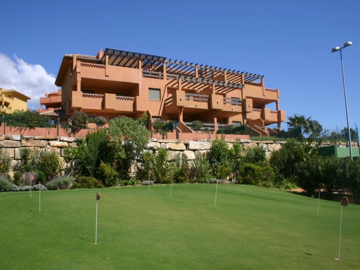 Apartamento de 2 habitaciones en Casares en venta con garaje - 329.000 € (Ref: 9547370)