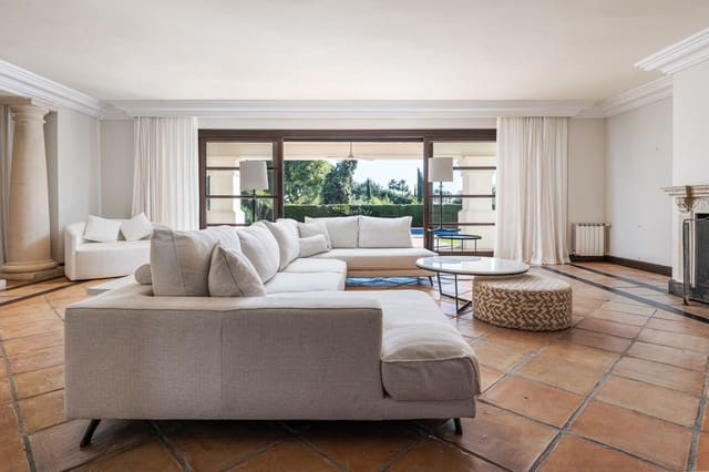 Chalet de 6 habitaciones en Sierra Blanca, Marbella en venta con garaje - 5.300.000 € (Ref: 9550374)