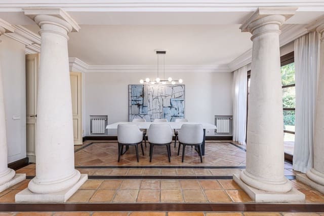 Chalet de 6 habitaciones en Sierra Blanca, Marbella en venta con garaje - 5.300.000 € (Ref: 9550374)