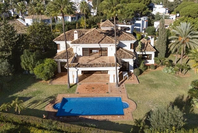 Chalet de 6 habitaciones en Sierra Blanca, Marbella en venta con garaje - 5.300.000 € (Ref: 9550374)