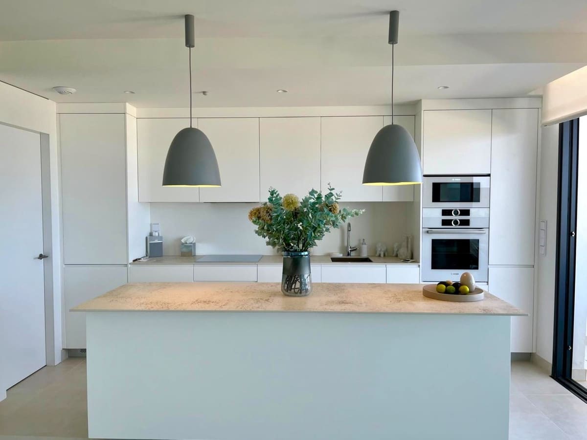 Apartamento de 2 habitaciones en Fuengirola en venta - 745.000 € (Ref: 9550375)