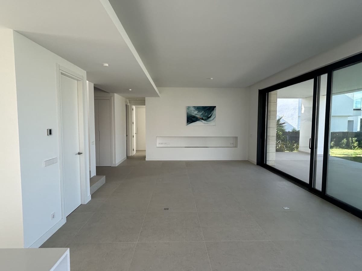 4 slaapkamer Villa te koop in Rio Real met zwembad - € 2.500.000 (Ref: 9550376)