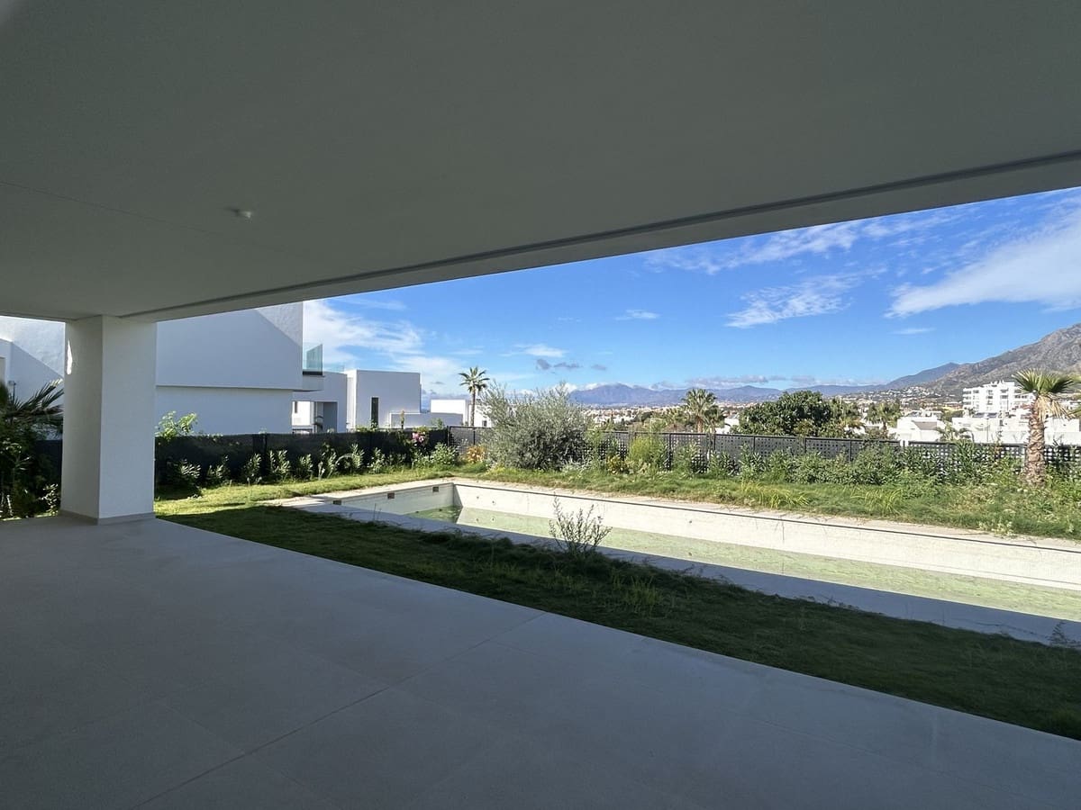 4 slaapkamer Villa te koop in Rio Real met zwembad - € 2.500.000 (Ref: 9550376)