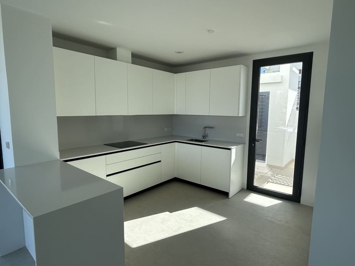 4 slaapkamer Villa te koop in Rio Real met zwembad - € 2.500.000 (Ref: 9550376)