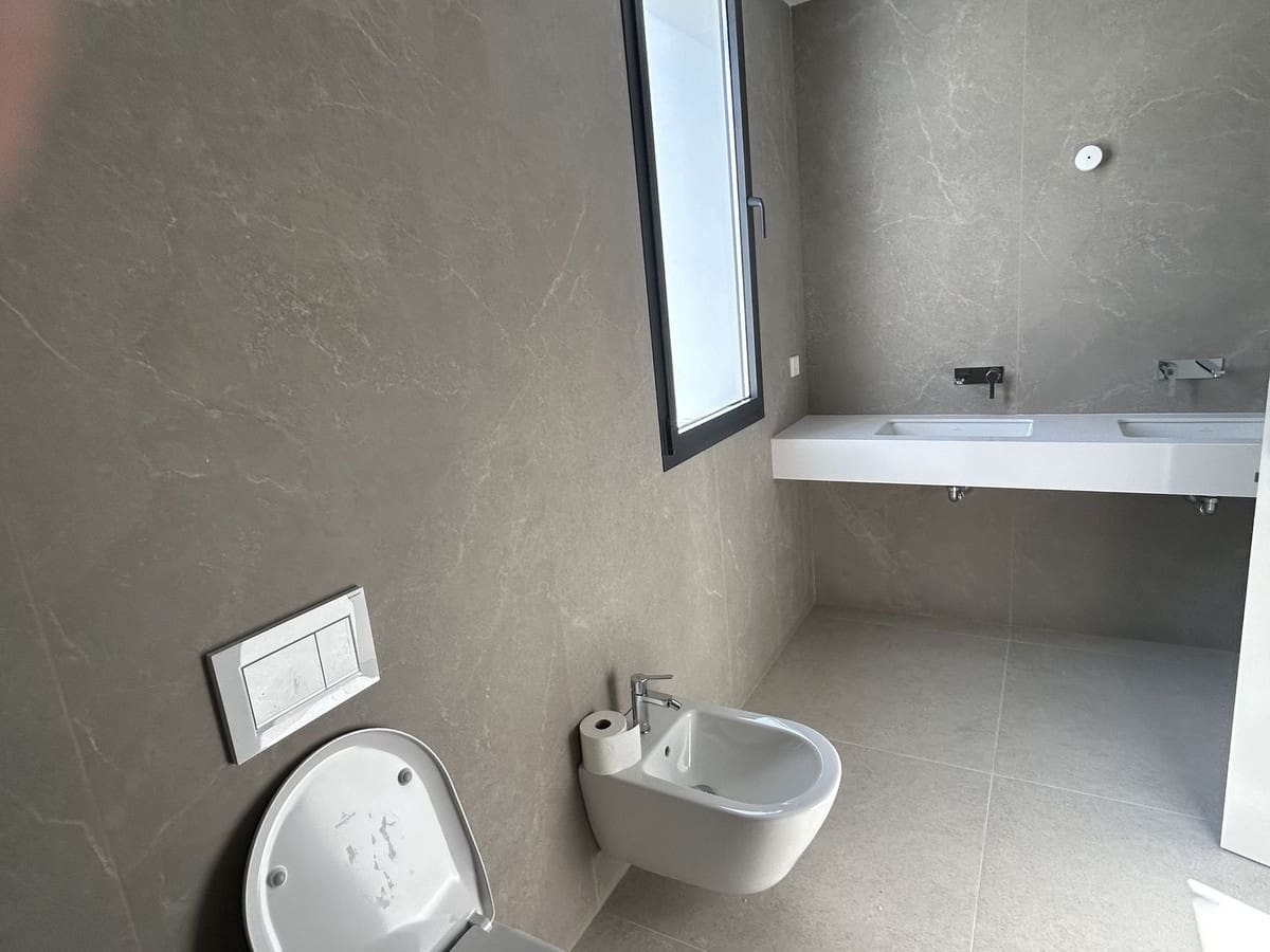 4 slaapkamer Villa te koop in Rio Real met zwembad - € 2.500.000 (Ref: 9550376)