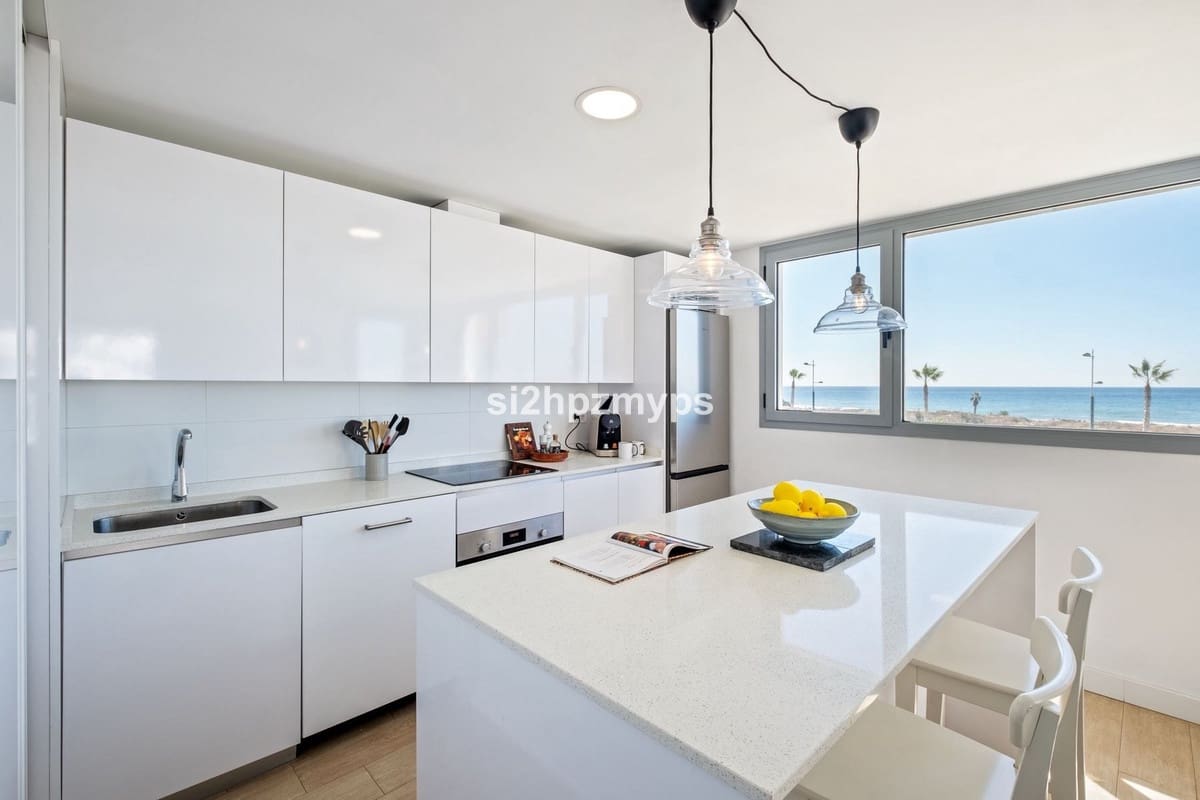 4 chambre Appartement à vendre à Torrox - 575 000 € (Ref: 9550380)