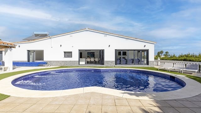 4 camera da letto Bungalow in vendita in Manilva Pueblo, Manilva con piscina - 935.000 € (Rif: 9550382)