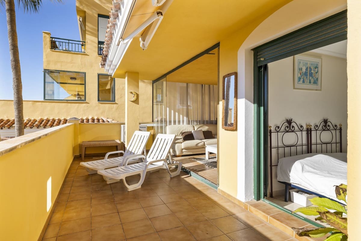 2 soveværelse Lejlighed til salg i Torrequebrada - € 375.000 (Ref: 9550390)