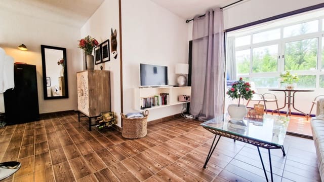 2 chambre Appartement à vendre à La Duquesa / Puerto de la Duquesa, Manilva avec garage - 189 000 € (Ref: 9554321)