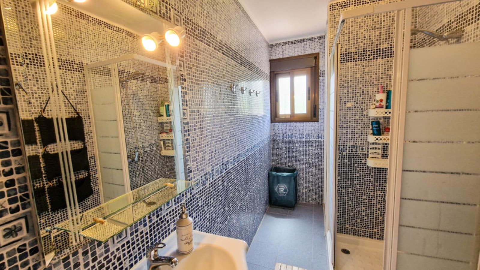 2 sypialnia Apartament na sprzedaż w La Duquesa / Puerto de la Duquesa z garażem - 189 000 € (Ref: 9554321)