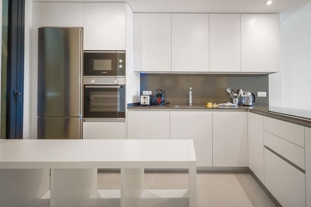 2 soveværelse Lejlighed til salg i La Cala de Mijas, Mijas med garage - € 387.000 (Ref: 9554329)