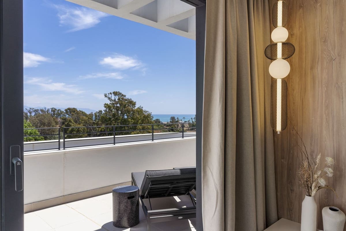 2 sovrum Takvåning till salu i Torremolinos med garage - 980 000 € (Ref: 9554330)