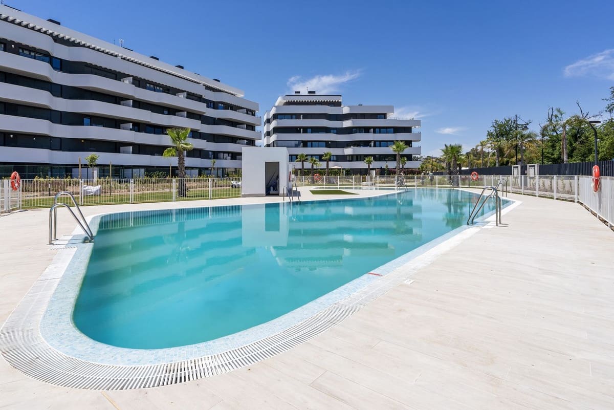 2 sovrum Takvåning till salu i Torremolinos med garage - 980 000 € (Ref: 9554330)