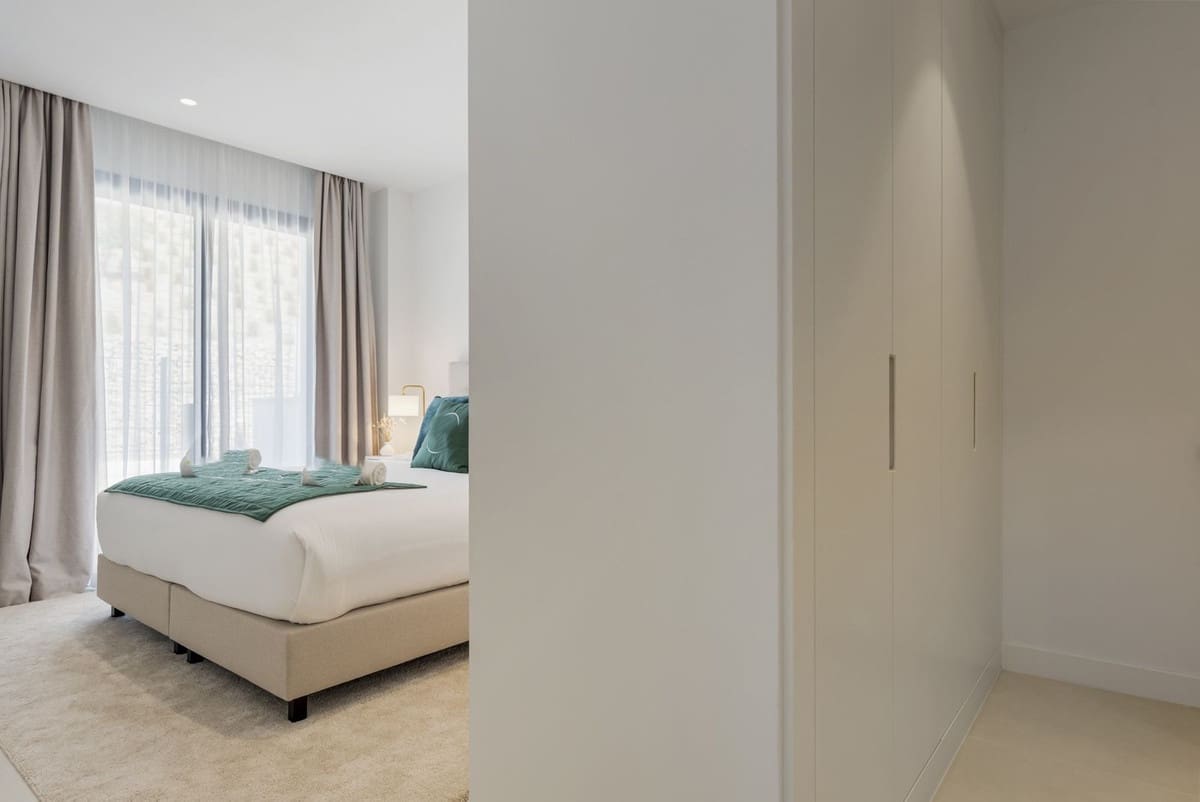 Apartamento de 2 habitaciones en Fuengirola en venta - 599.000 € (Ref: 9554332)