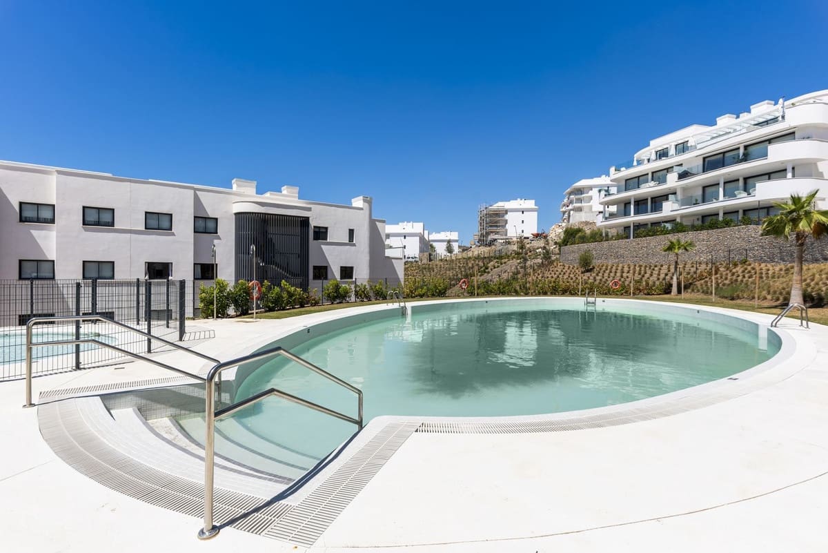 Apartamento de 2 habitaciones en Fuengirola en venta - 599.000 € (Ref: 9554332)