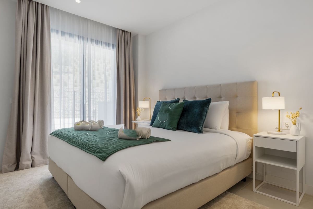 Apartamento de 2 habitaciones en Fuengirola en venta - 599.000 € (Ref: 9554332)