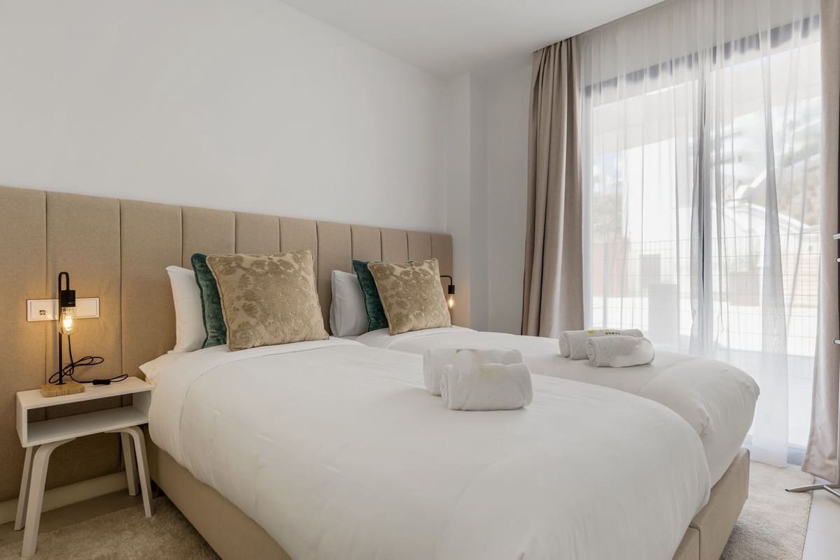 Apartamento de 2 habitaciones en Fuengirola en venta - 599.000 € (Ref: 9554332)