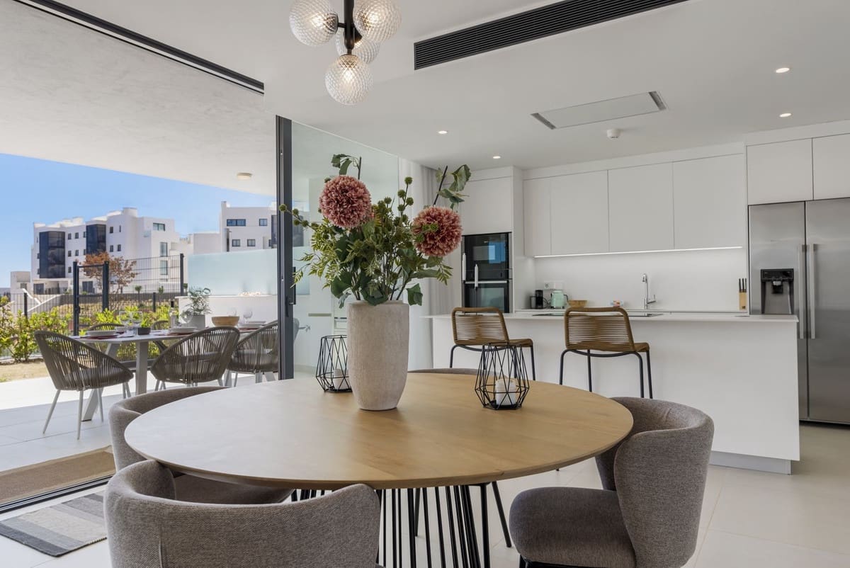 Apartamento de 2 habitaciones en Fuengirola en venta - 599.000 € (Ref: 9554332)