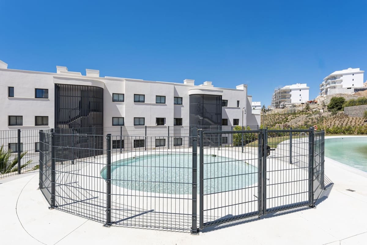 Apartamento de 2 habitaciones en Fuengirola en venta - 599.000 € (Ref: 9554332)