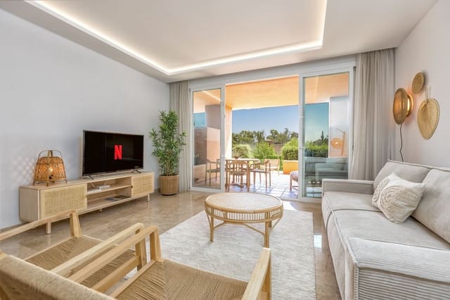 2 slaapkamer Appartement te koop in Puerto Banus, Marbella met garage - € 595.000 (Ref: 9554333)