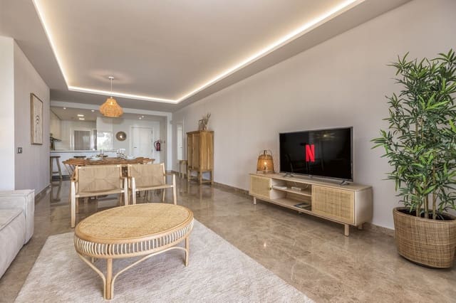 2 slaapkamer Appartement te koop in Puerto Banus, Marbella met garage - € 595.000 (Ref: 9554333)