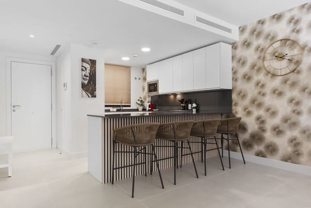 2 makuuhuone Huoneisto myytävänä paikassa Castillo Sohail, Fuengirola - 529 000 € (Ref: 9554339)