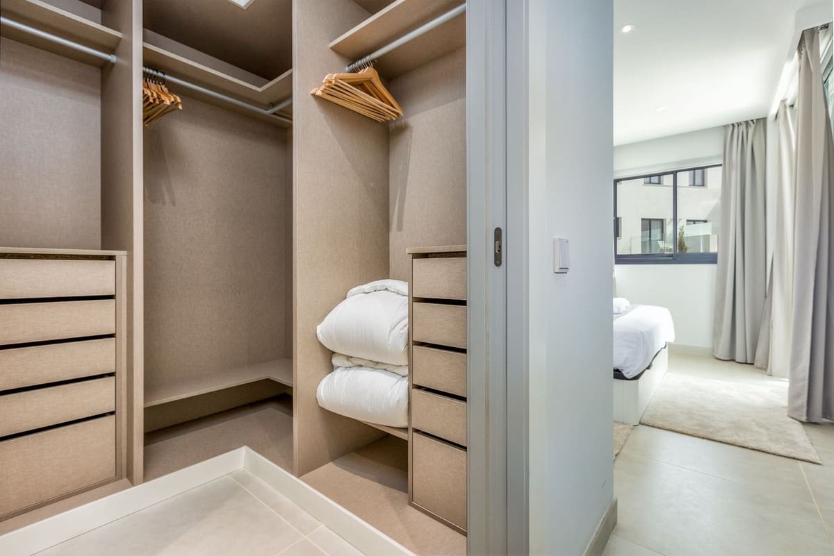 Apartamento de 2 habitaciones en Fuengirola en venta - 599.000 € (Ref: 9554341)