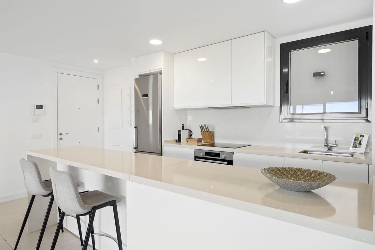 3 soveværelse Lejlighed til salg i Fuengirola med garage - € 659.000 (Ref: 9554343)