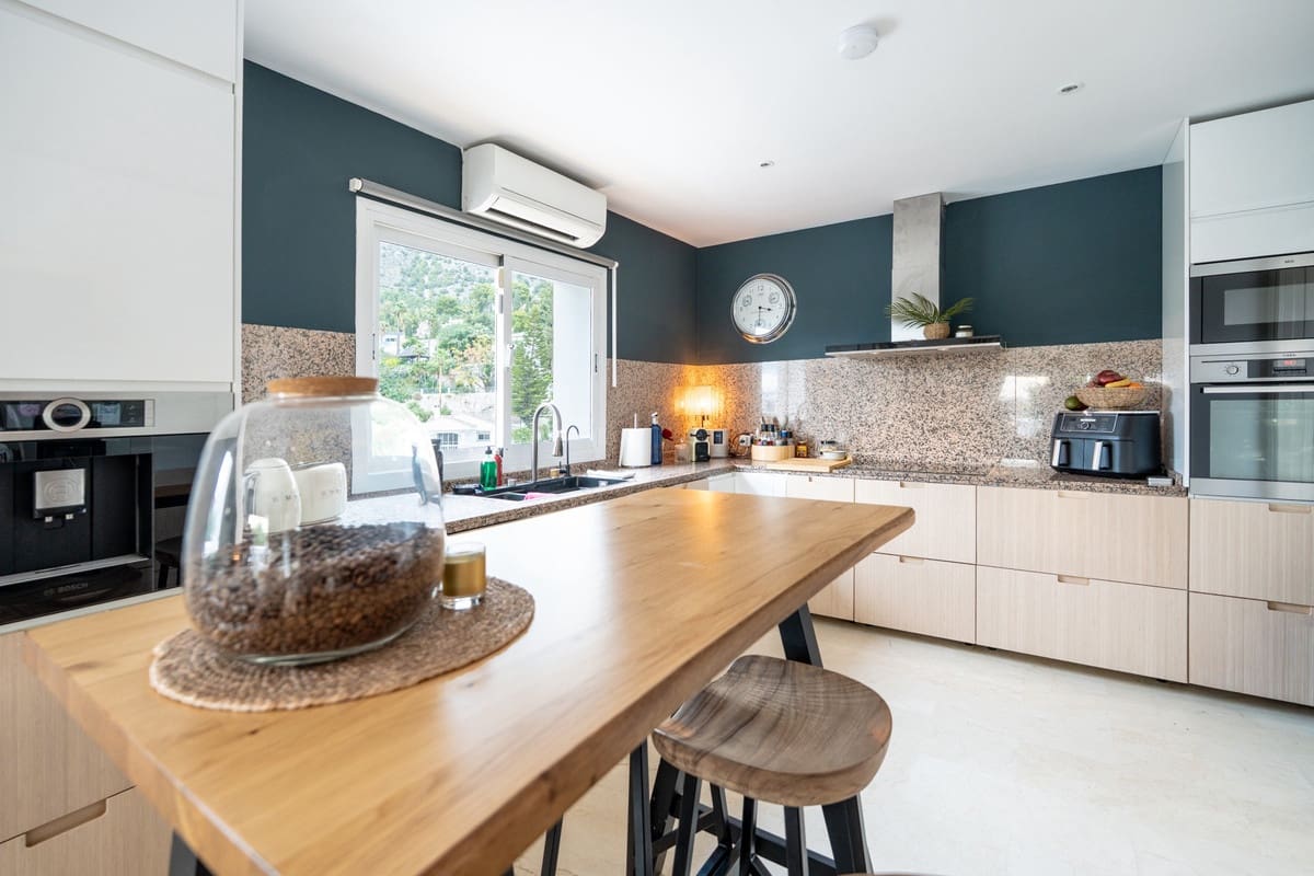 4 soverom Villa til salgs i La Capellania med svømmebasseng - € 1 149 000 (Ref: 9554346)