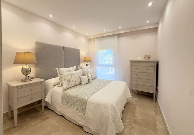 3 Zimmer Apartment zu verkaufen in La Duquesa / Puerto de la Duquesa, Manilva mit Garage - 398.000 € (Ref: 9554347)