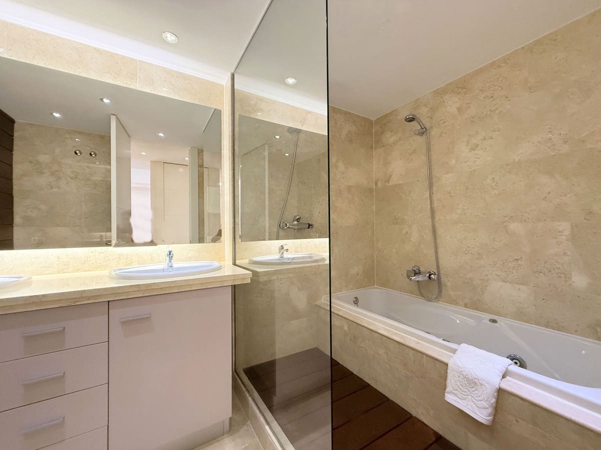 3 Zimmer Apartment zu verkaufen in La Duquesa / Puerto de la Duquesa mit Garage - 398.000 € (Ref: 9554347)