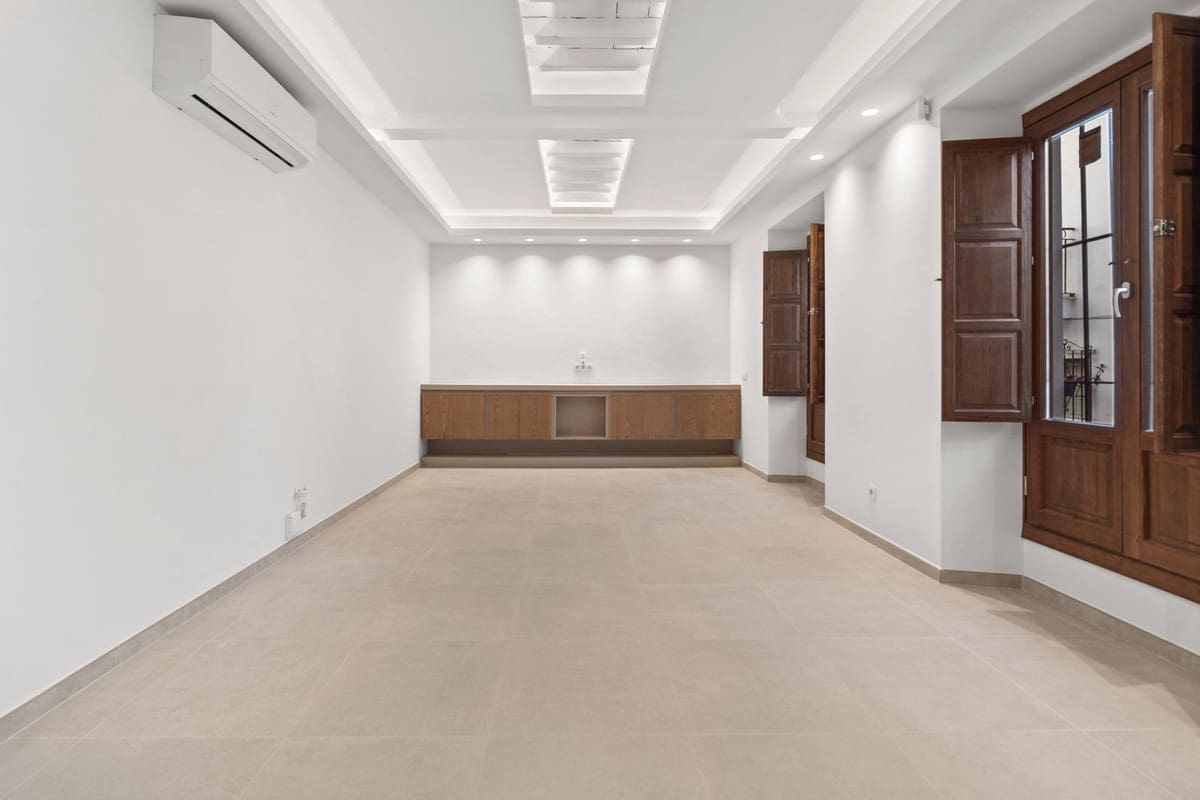 2 makuuhuone Omakotitalo myytävänä paikassa Estepona - 749 000 € (Ref: 9554350)