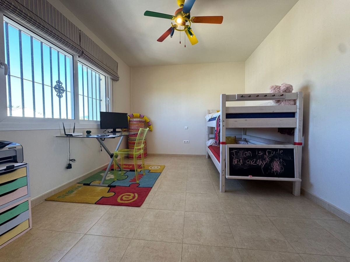 5 quarto Casa em Banda para venda em La Cala de Mijas com garagem - 600 000 € (Ref: 9554351)