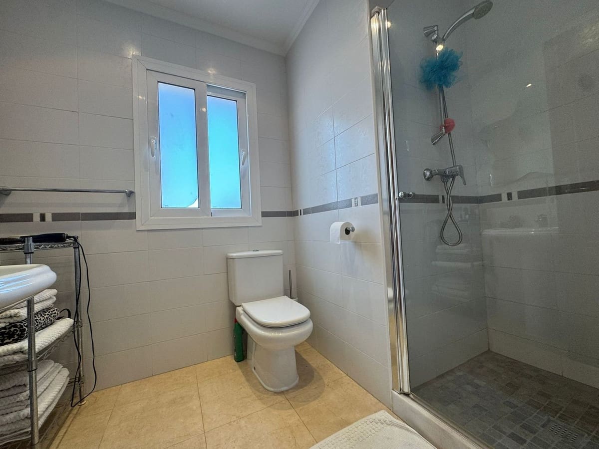 5 quarto Casa em Banda para venda em La Cala de Mijas com garagem - 600 000 € (Ref: 9554351)