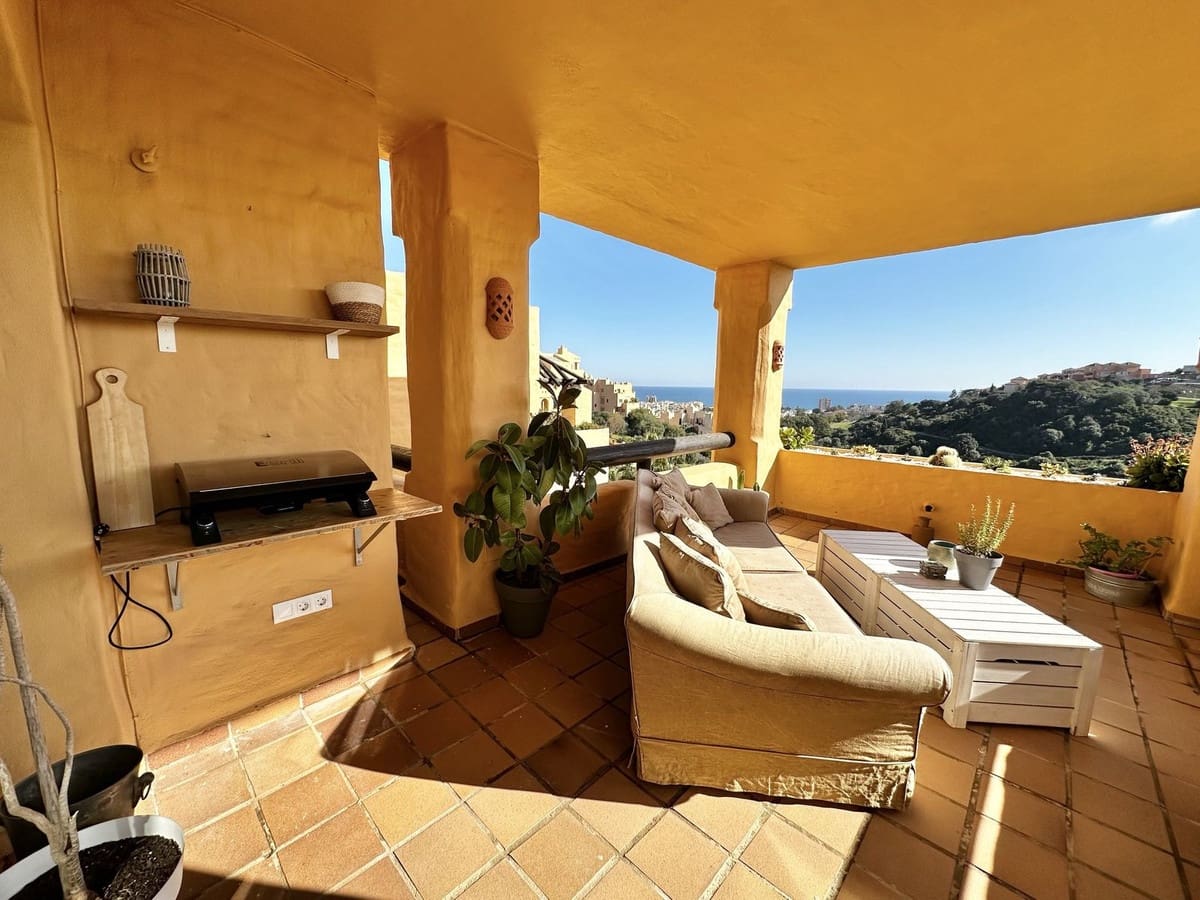 3 soveværelse Penthouse til salg i La Duquesa / Puerto de la Duquesa med garage - € 498.000 (Ref: 9554354)