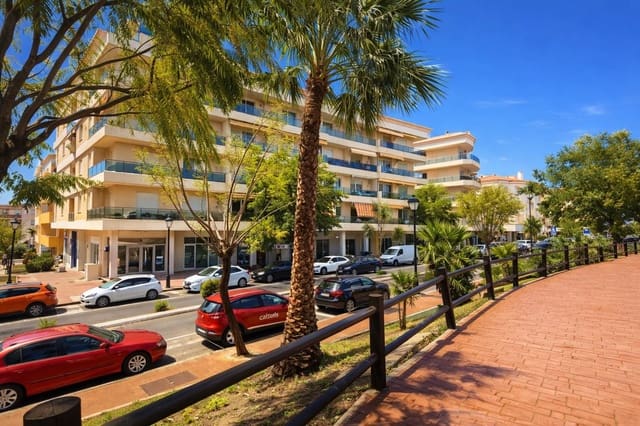 2 makuuhuone Huoneisto myytävänä paikassa San Luis de Sabinillas, Manilva mukana 
autotalli - 275 000 € (Ref: 9554356)