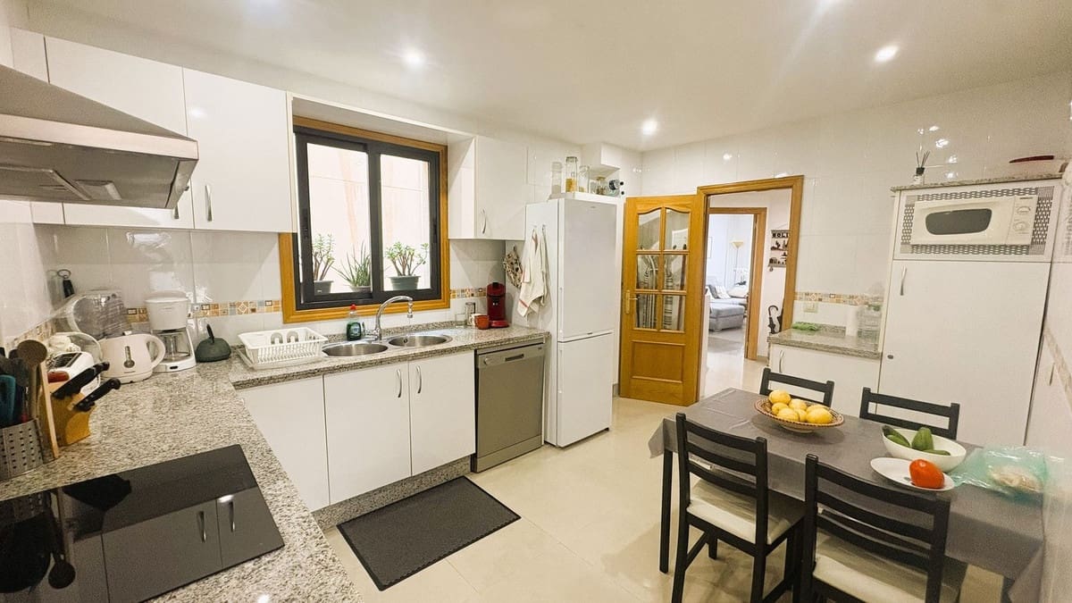 2 Zimmer Apartment zu verkaufen in San Luis de Sabinillas mit Garage - 275.000 € (Ref: 9554356)